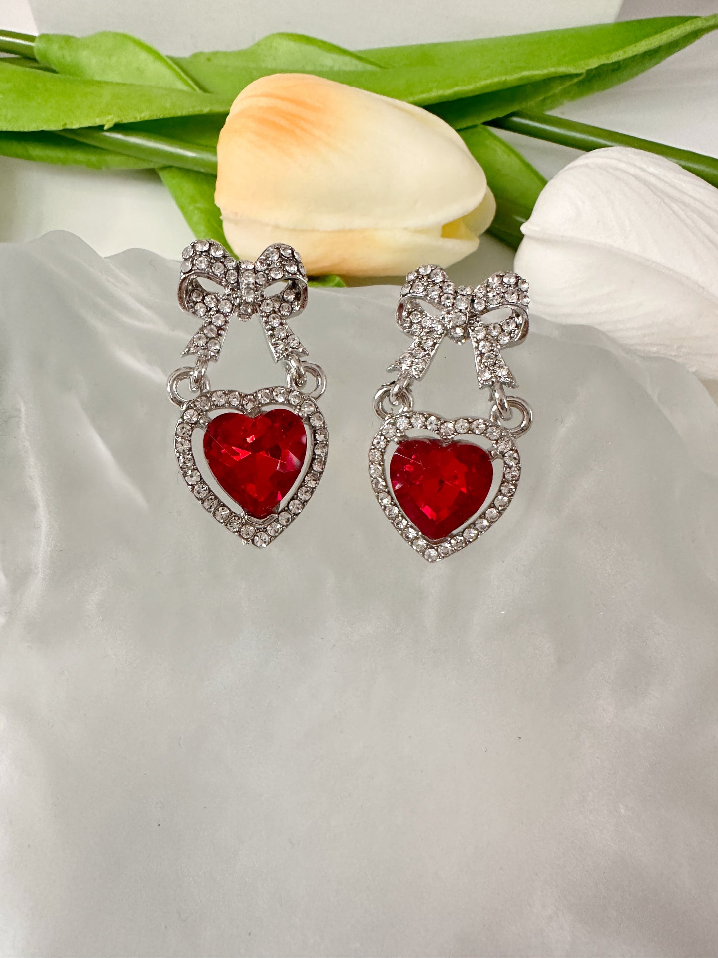 Full diamond bowknot earrings, niche design court style court style heart-shaped earrings
