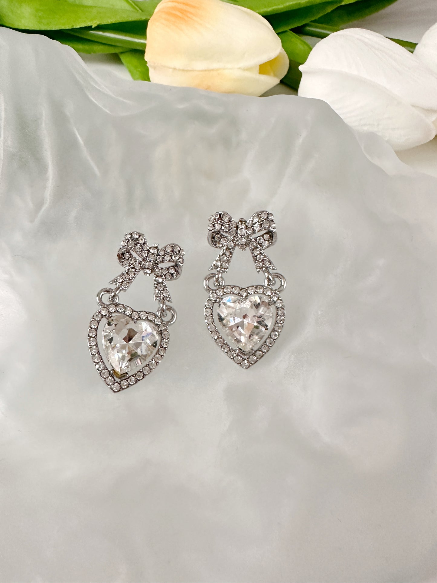Full diamond bowknot earrings, niche design court style court style heart-shaped earrings