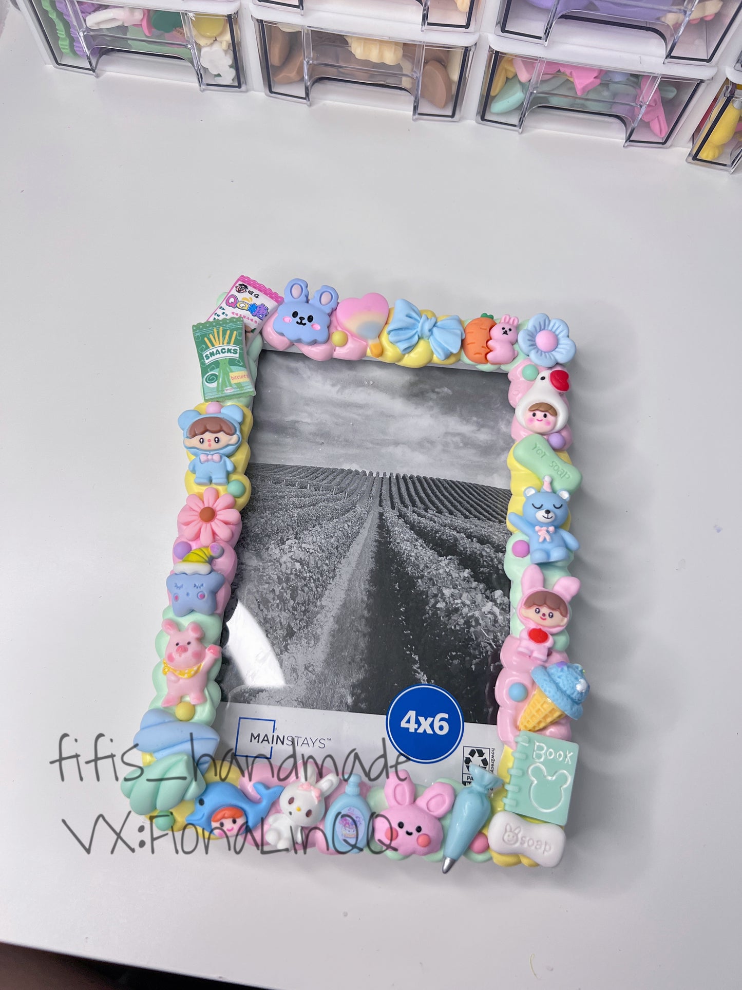 Cute Decoden Decorated Photo Frame 4" × 6", Themed Frames, Disney, Decoden Diy, Diy Resin Charms, DIY photo frame